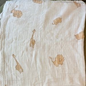 EUC Aden Anais Muslin ORGANIC COTTON Baby Swaddle Blanket Lions SAFARI Girraffe